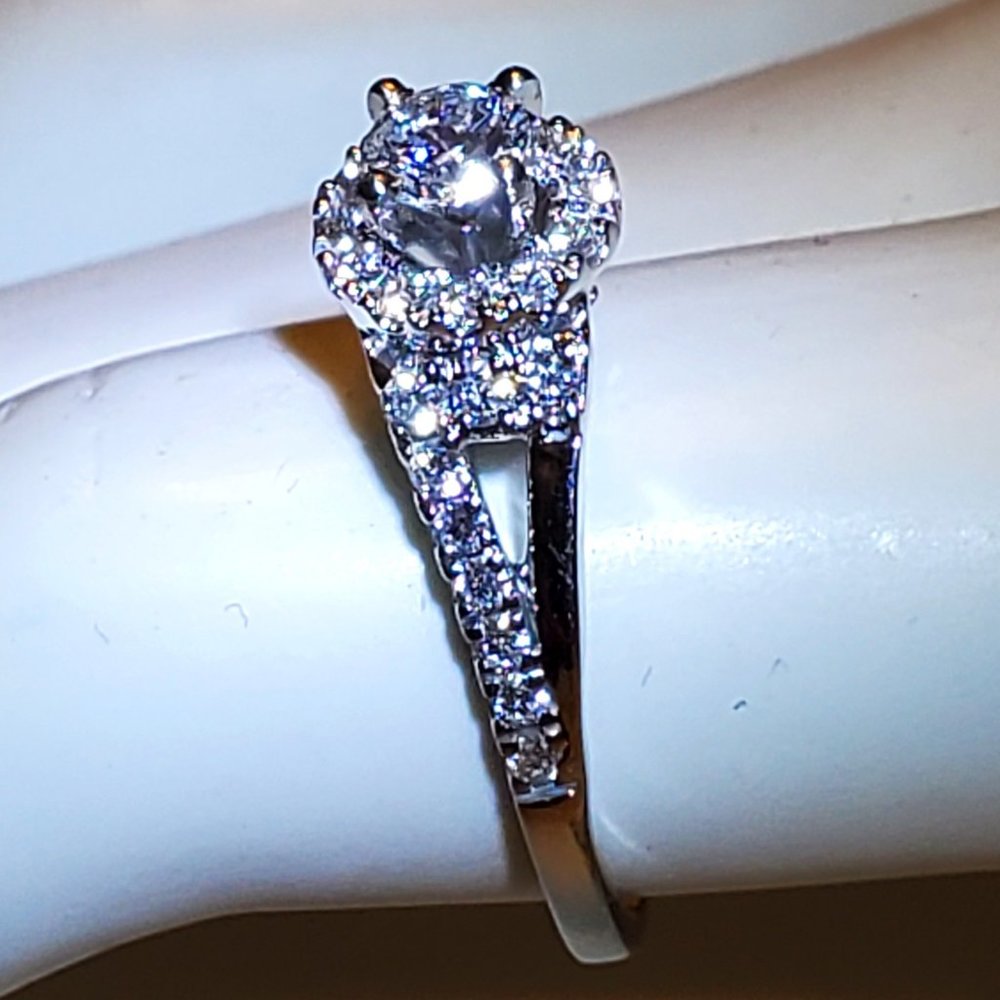 14K WHITE GOLD RING - Picture 3 of 10